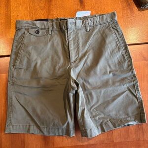 Banana Republic Men's Lived In Shorts size 32